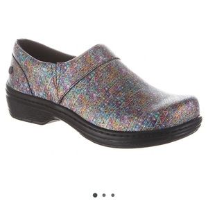 Klog Mission Pyramid size 6 medium - worn indoors only a handful of times.